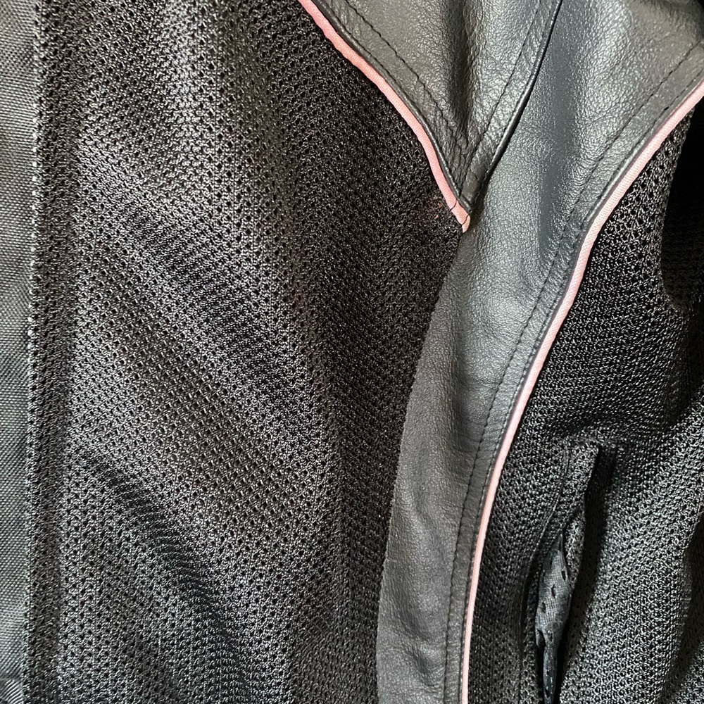 Ladies Motorcycle Jacket - Picture 3 of 9